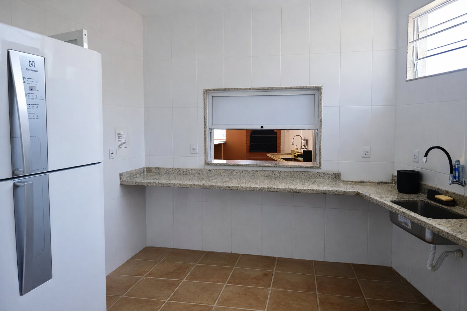 Cozinha industrial equipada no Espaço Glow Grajaú